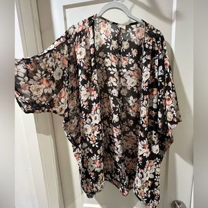 🌞 LAST CHANCE !! Floral patterned shawl wrap